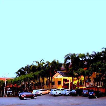 Augusta Pelabuhan Ratu Hotel Sukabumi Eksteriør bilde