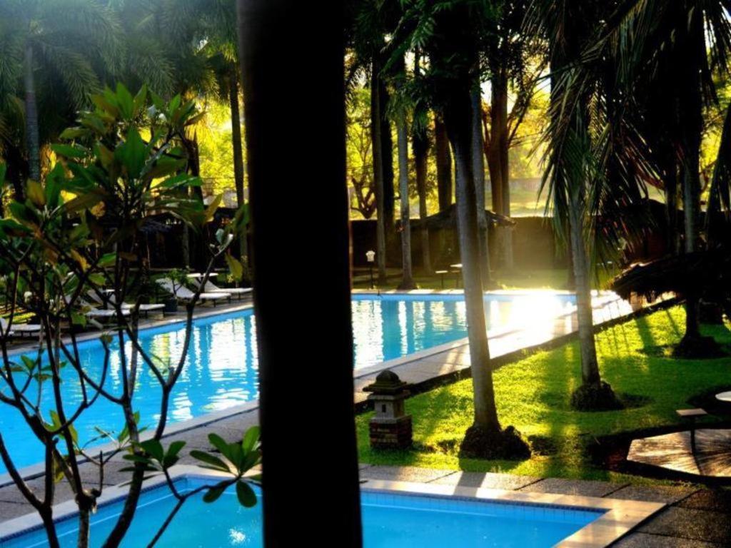 Augusta Pelabuhan Ratu Hotel Sukabumi Eksteriør bilde