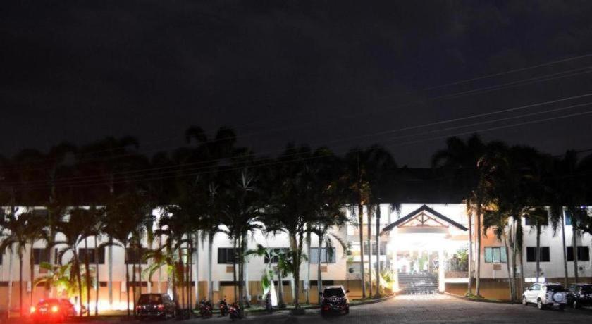 Augusta Pelabuhan Ratu Hotel Sukabumi Eksteriør bilde
