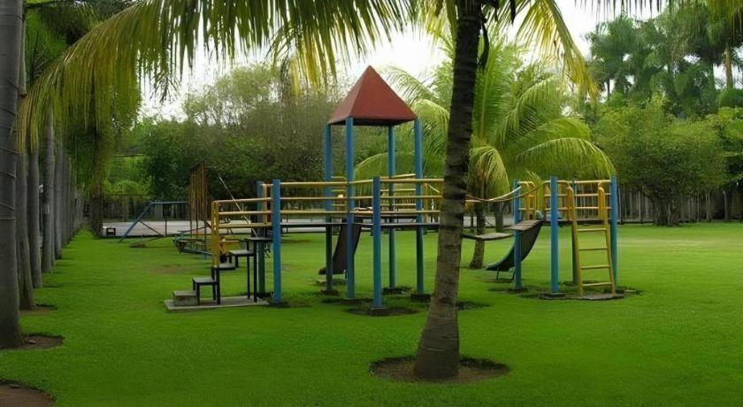 Augusta Pelabuhan Ratu Hotel Sukabumi Eksteriør bilde